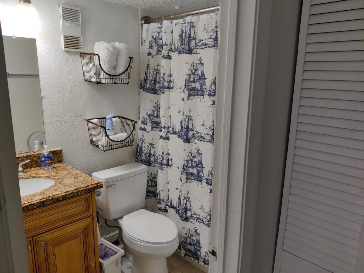Centauri Vacation Rentals Beautiful 2-Bedroom Condo, Near All Orlando Attractions, Free Parking & Wi-Fi, King Bed Екстер'єр фото